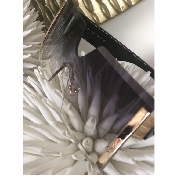 Envy - Picture 4 of 4